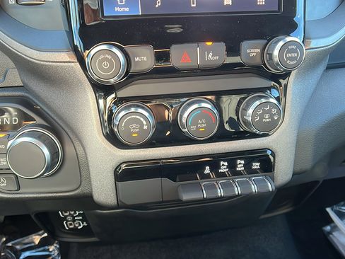 New 2026 RAM 1500 Express image 28