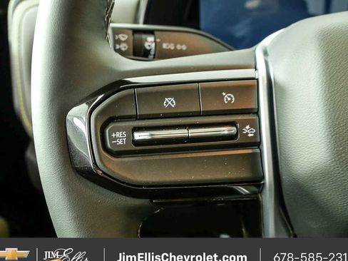 New 2026 Chevrolet Colorado ZR2 w/ Technology Package AWD/4WD image 11