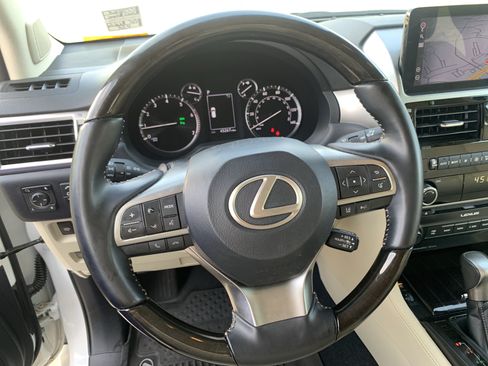 Used 2023 Lexus GX 460 Premium w/ Premium Package AWD/4WD image 18