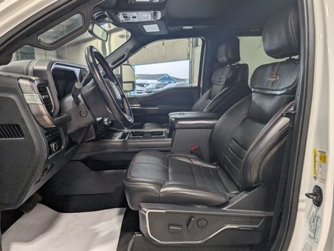 Used 2023 Ford F350 Platinum w/ FX4 Off-Road Package AWD/4WD image 17