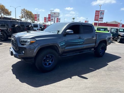 Used 2021 Toyota Tacoma TRD Sport w/ TRD Premium Sport Package RWD image 22