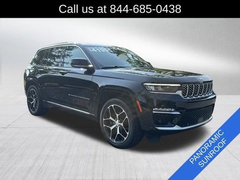 Certified 2022 Jeep Grand Cherokee Summit AWD/4WD image 3