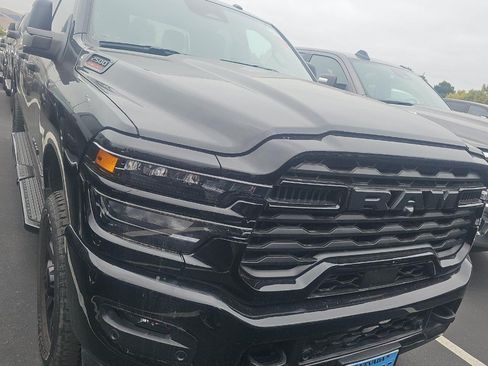 Used 2025 RAM 2500 Big Horn AWD/4WD image 3