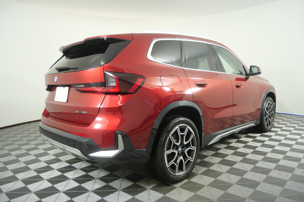 Certified 2026 BMW X1 xDrive28i AWD/4WD image 4