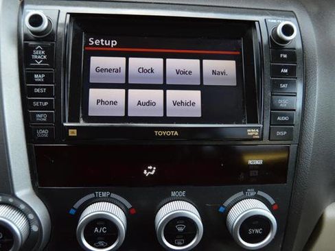 Used 2011 Toyota Sequoia Platinum image 24