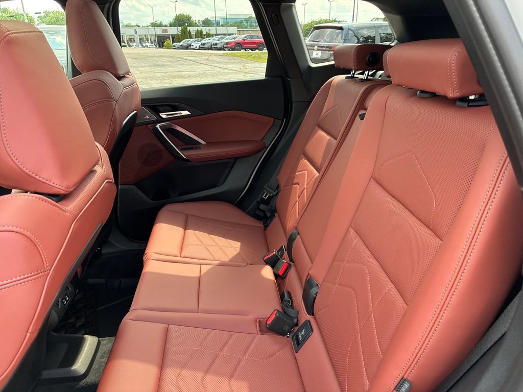 New 2027 BMW X1 xDrive28i AWD/4WD image 19