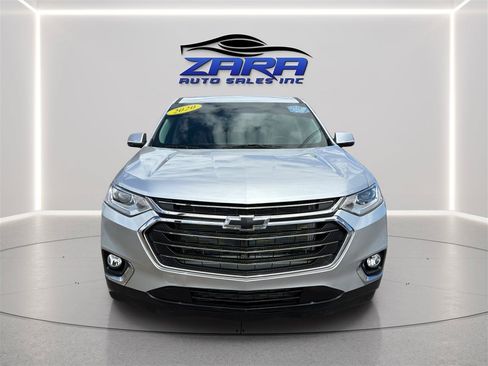 Used 2020 Chevrolet Traverse LT w/ LPO, Black Accent Package AWD/4WD image 2