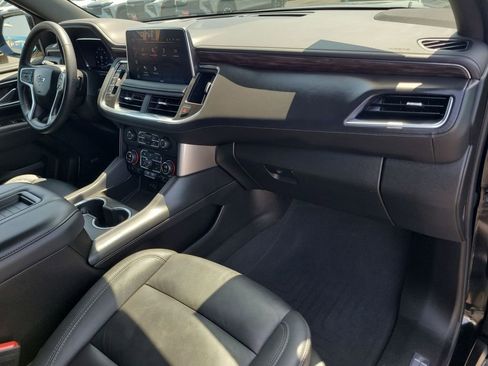 Used 2024 Chevrolet Tahoe Z71 w/ Luxury Package AWD/4WD image 30