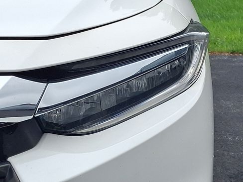 Used 2019 Honda Insight Touring image 7