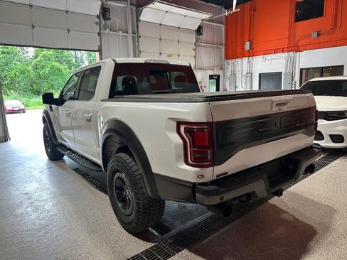 Used 2018 Ford F150 Raptor w/ Equipment Group 802A Luxury AWD/4WD image 4
