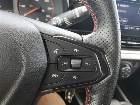 Used 2024 Chevrolet Trax RS image 13