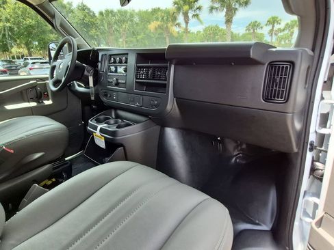 New 2026 Chevrolet Express 3500 RWD image 21