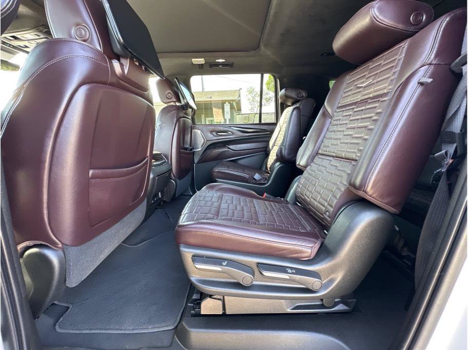 Used 2021 Cadillac Escalade ESV Sport Platinum AWD/4WD image 12