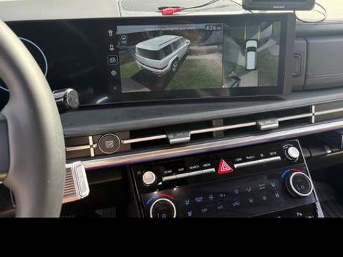 Used 2025 Hyundai Santa Fe Limited image 4
