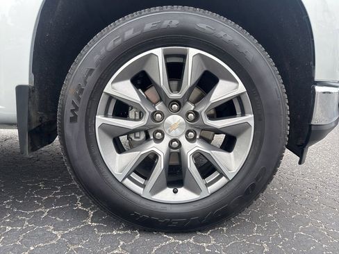 Used 2022 Chevrolet Silverado 1500 LT w/ Bed Protection Package AWD/4WD image 9