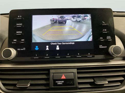 Used 2018 Honda Accord LX image 12