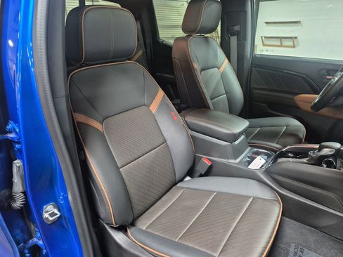 Used 2023 GMC Canyon AT4 w/ AT4 Premium Package image 30