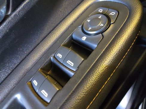 Used 2018 GMC Terrain SLE image 27