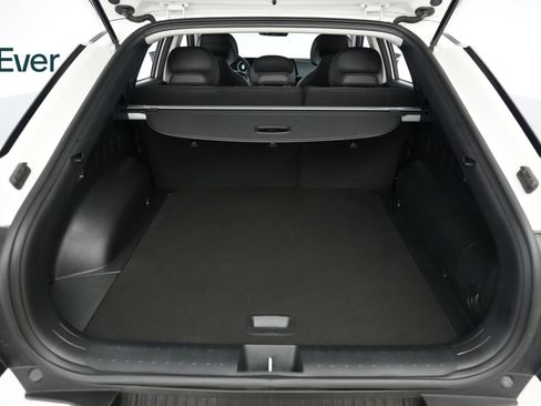 Used 2024 Kia EV6 Light RWD image 8