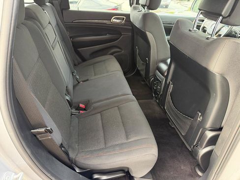Used 2016 Jeep Grand Cherokee Laredo 75th Anniversary AWD/4WD image 12