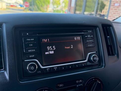 Used 2019 Nissan NV200 S FWD image 27