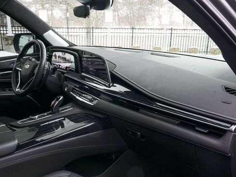 Used 2023 Cadillac Escalade V w/ LPO, ONYX Package image 63