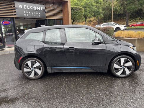 Used 2017 BMW i3 w/ Range Extender RWD image 8