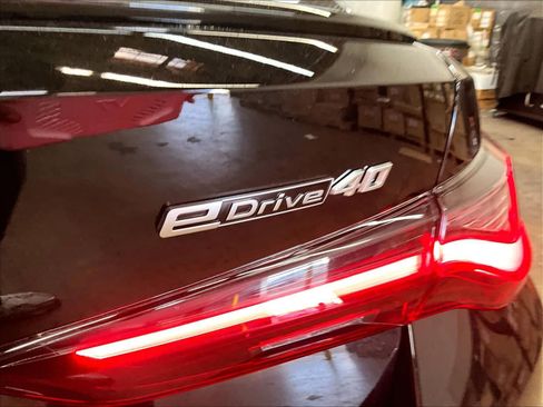 Used 2024 BMW i4 eDrive40 w/ M Sport Package RWD image 11