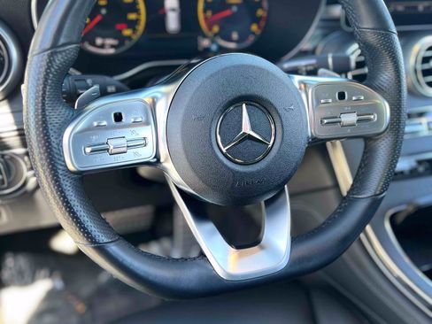 Used 2020 Mercedes-Benz GLC 300 4MATIC image 3