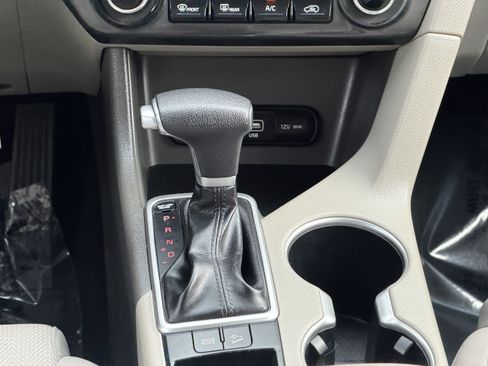 Used 2019 Kia Sportage LX FWD image 16