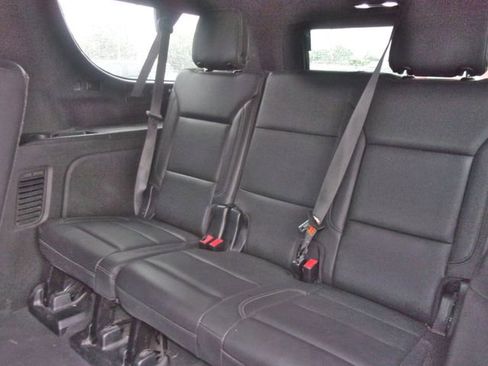 Used 2021 Chevrolet Suburban LT AWD/4WD image 10