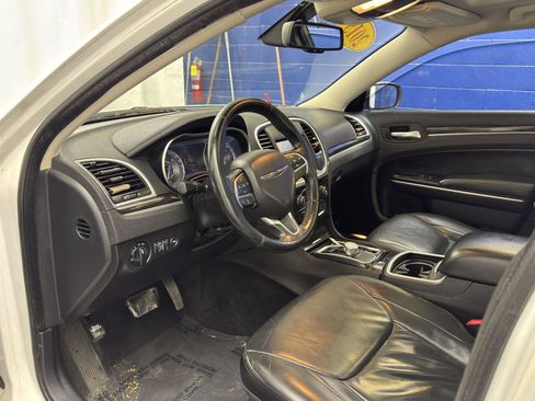 Used 2015 Chrysler 300 Limited image 15