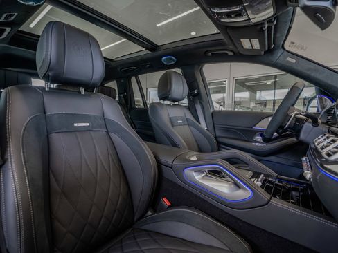 New 2026 Mercedes-Benz GLS 63 AMG 4MATIC image 29