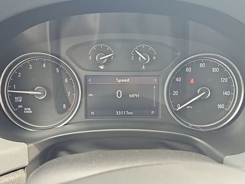 Used 2023 Buick Enclave Essence AWD/4WD image 12