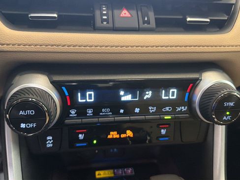 Used 2025 Toyota RAV4 Limited w/ Advanced Technology Package AWD/4WD image 18