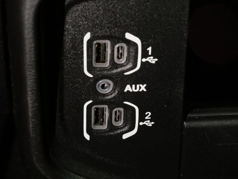Used 2024 RAM 3500 Big Horn AWD/4WD image 23