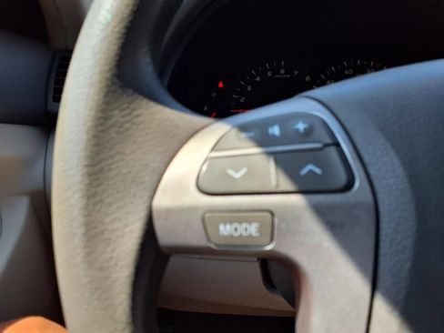 Used 2009 Toyota Camry LE image 18