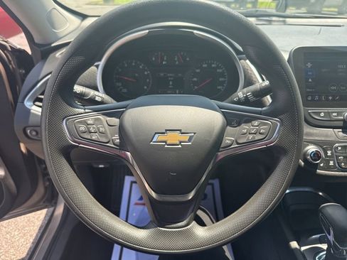 Used 2024 Chevrolet Malibu LT FWD image 16