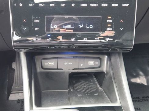 Certified 2022 Hyundai Santa Cruz Limited AWD/4WD image 13