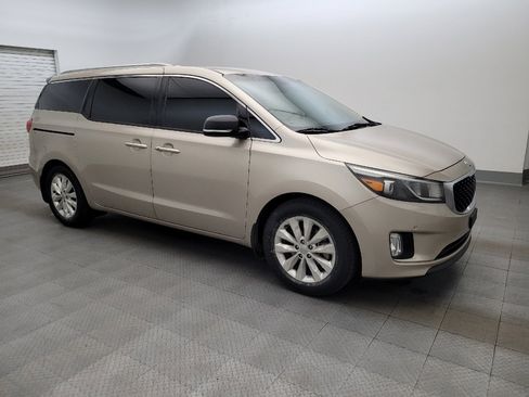 Used 2017 Kia Sedona EX FWD image 11