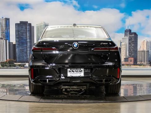 Used 2026 BMW 760i xDrive AWD/4WD image 11