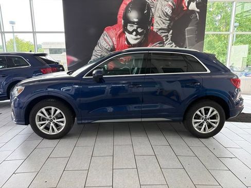 Used 2024 Audi Q3 2.0T Premium AWD/4WD image 2