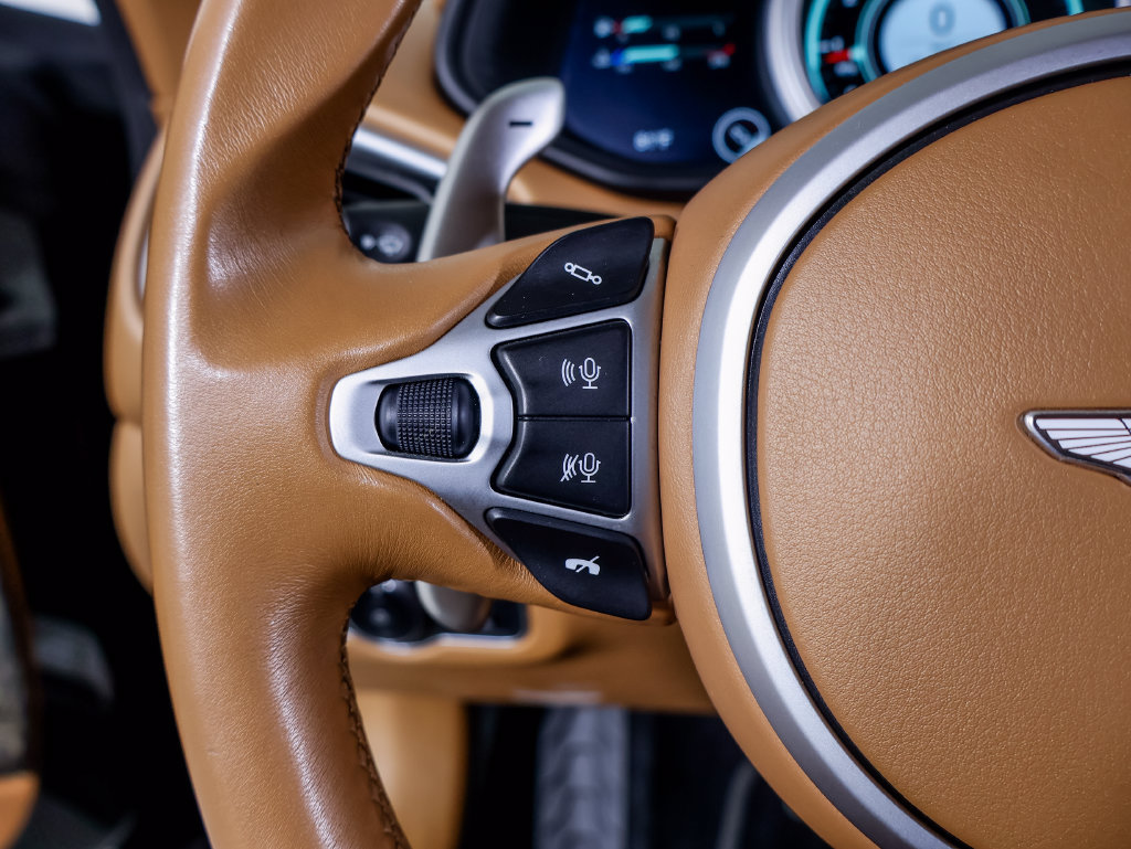 Used 2020 Aston Martin DB11 Coupe RWD image 15