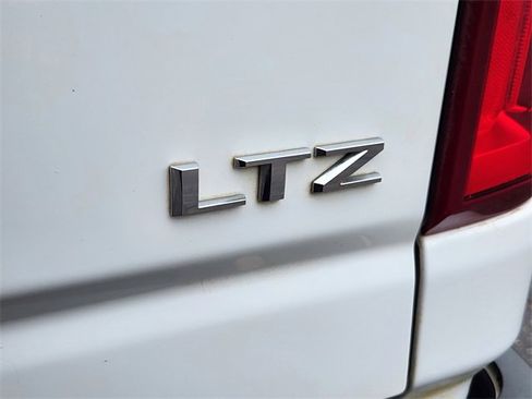 Used 2022 Chevrolet Silverado 3500 LTZ w/ Z71 Chrome Sport Edition image 14