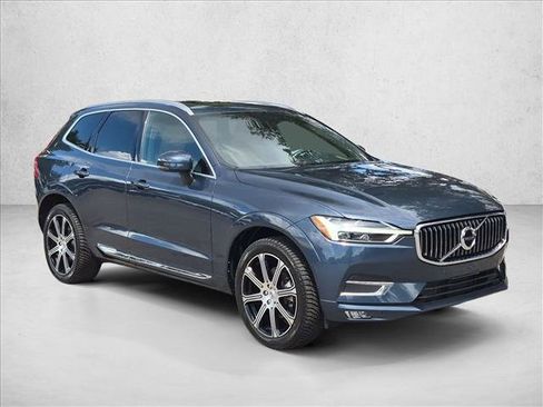 Used 2021 Volvo XC60 T5 Inscription FWD image 3