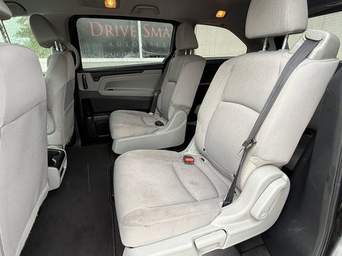 Used 2018 Honda Odyssey LX image 10
