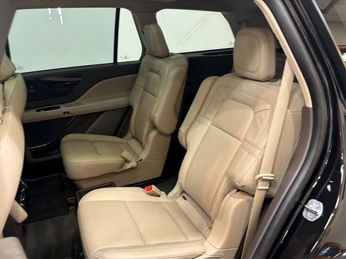 Used 2023 Lincoln Aviator Reserve w/ Elements Package Plus RWD image 15