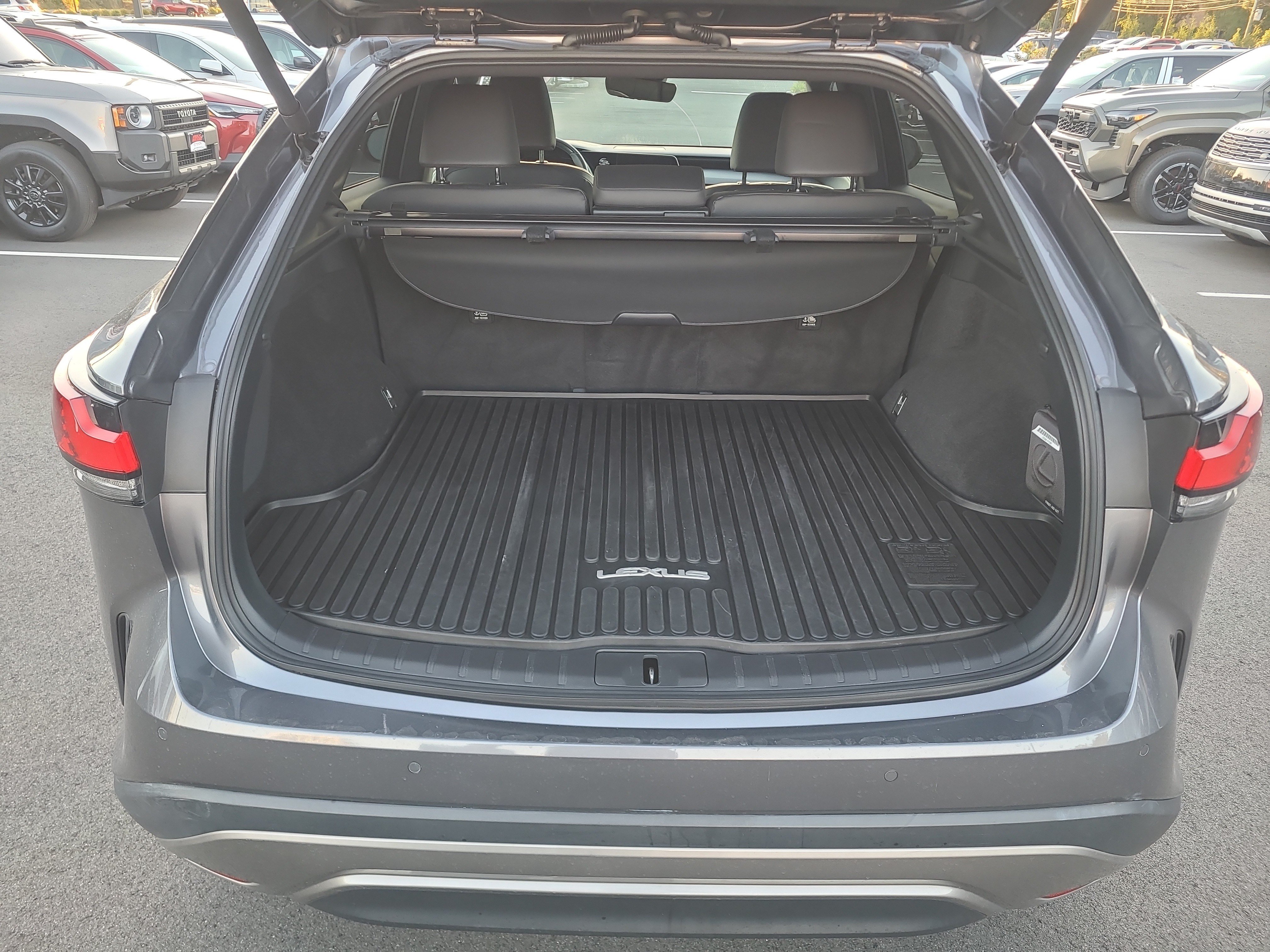 Used 2023 Lexus RX 350 Premium w/ Accessory Package AWD/4WD image 30