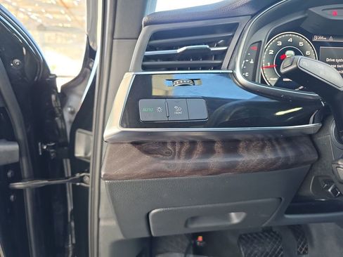 Used 2023 Audi Q7 Premium Plus w/ Premium Plus Package image 18