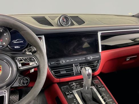 Used 2021 Porsche Macan GTS AWD/4WD image 9